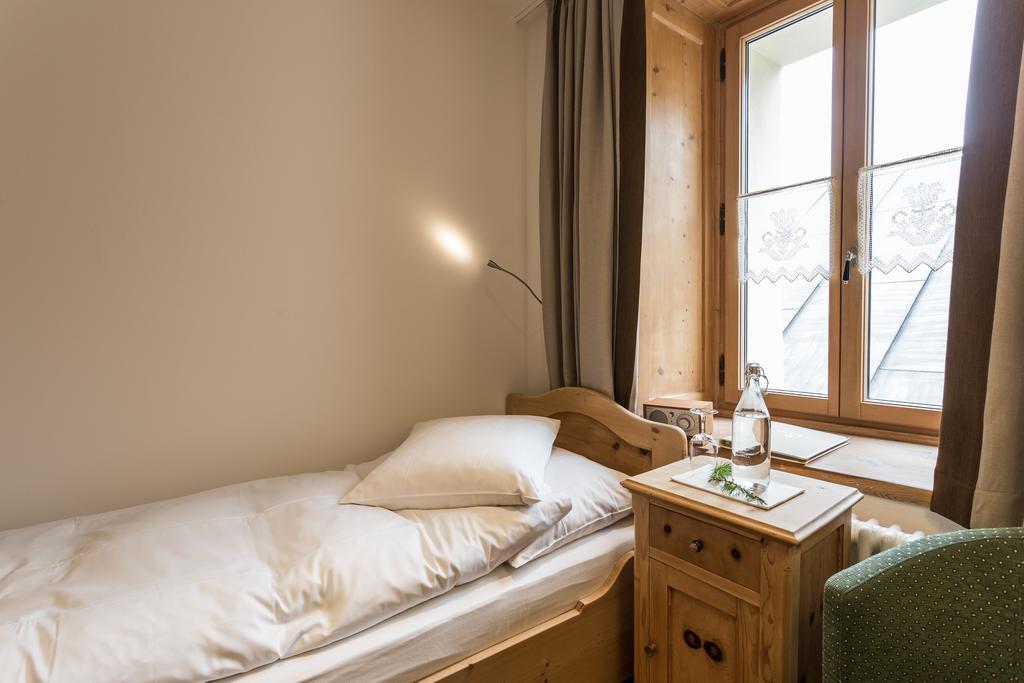 Meisser Hotel "Superior" Guarda Dış mekan fotoğraf