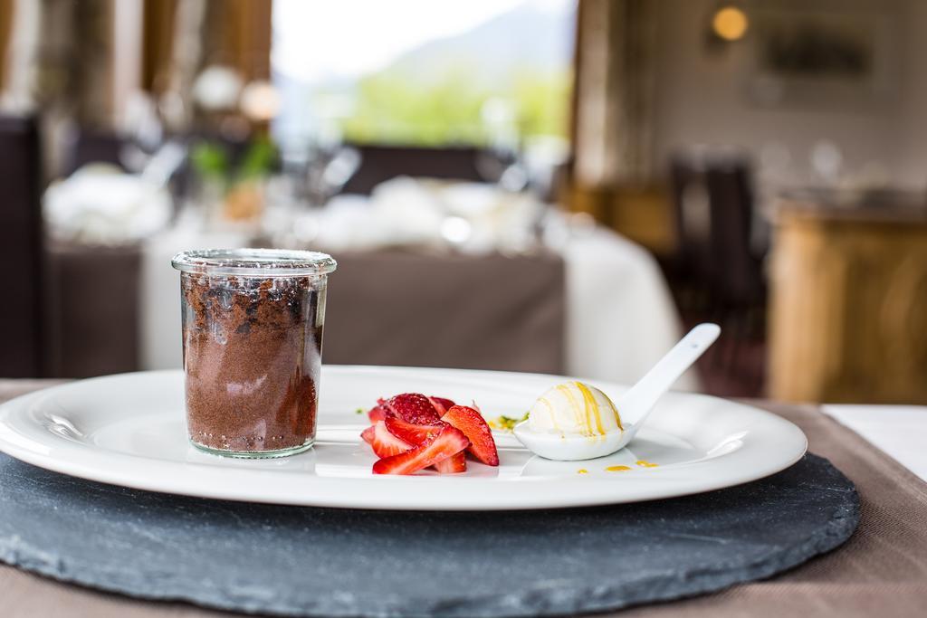 Meisser Hotel "Superior" Guarda Dış mekan fotoğraf