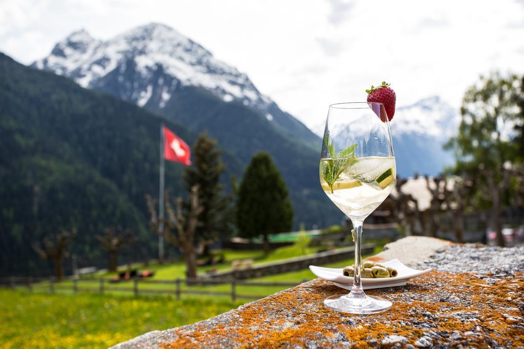 Meisser Hotel "Superior" Guarda Dış mekan fotoğraf
